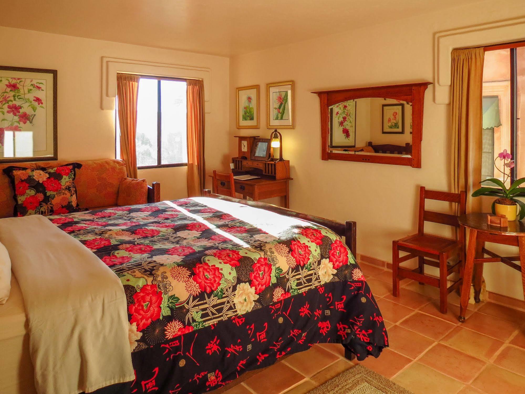 Topanga Canyon Inn Bed And Breakfast Exterior photo