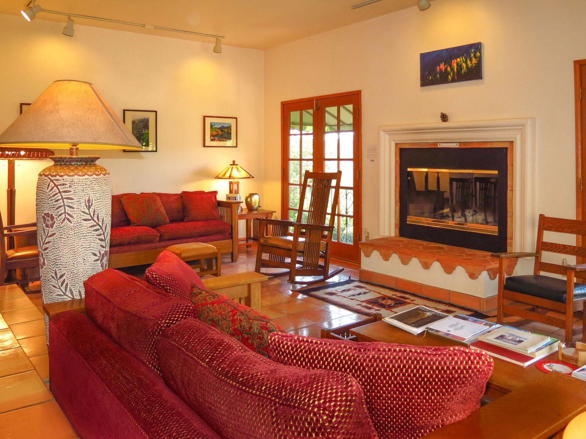 Topanga Canyon Inn Bed And Breakfast Exterior photo
